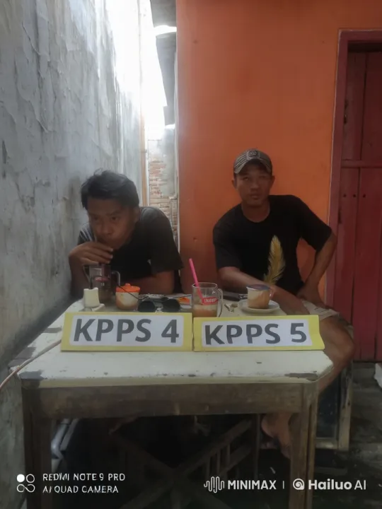 Kungfu Duel in Narrow Alleyway – AI Generated Video | Hailuo AI