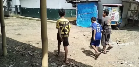 Boys Transform into Robotic Fighters in Sunlit Alley – AI Generated Video | Hailuo AI