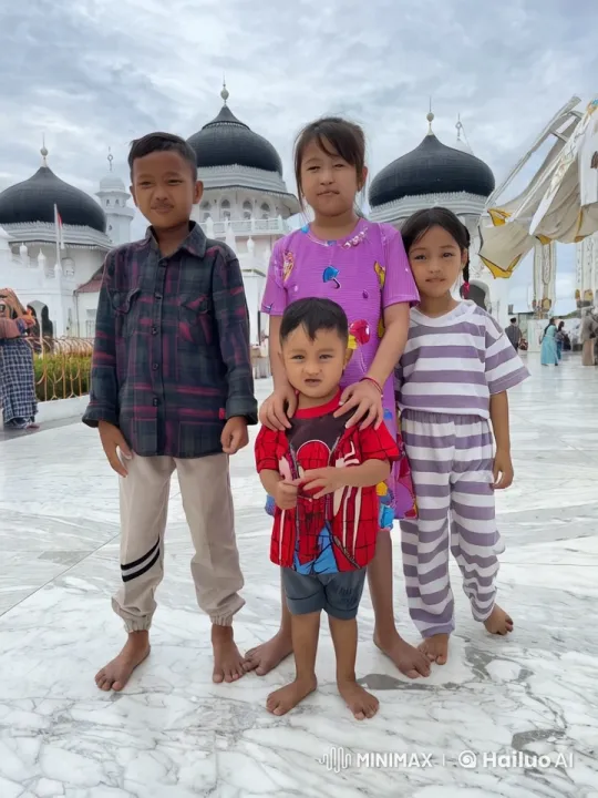 Children Perform Energetic Kung Fu by Mosque in Cloudy Weather – AI Generated Video | Hailuo AI