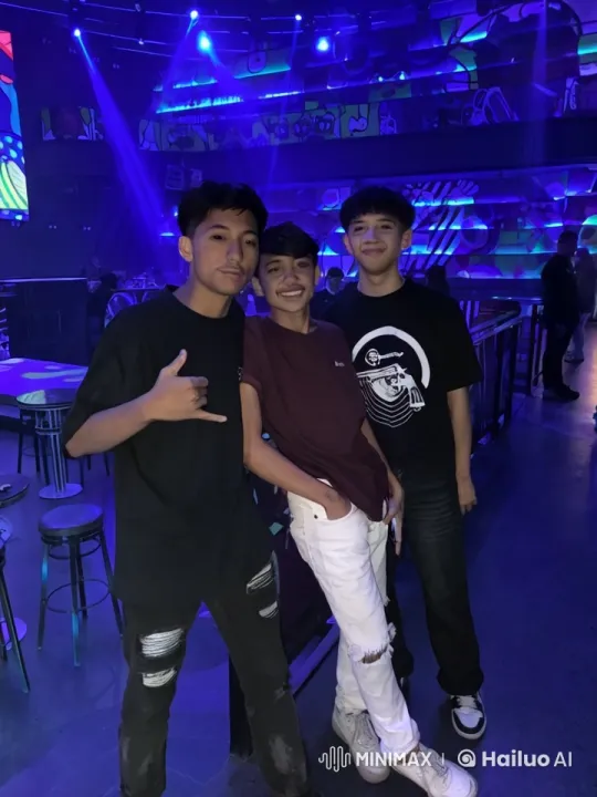 Teenagers Perform Intense Kungfu in Neon Environment – AI Generated Video | Hailuo AI