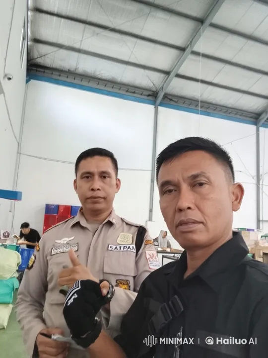 Security Guards Practicing Wing Chun in Industrial Setting – AI Generated Video | Hailuo AI