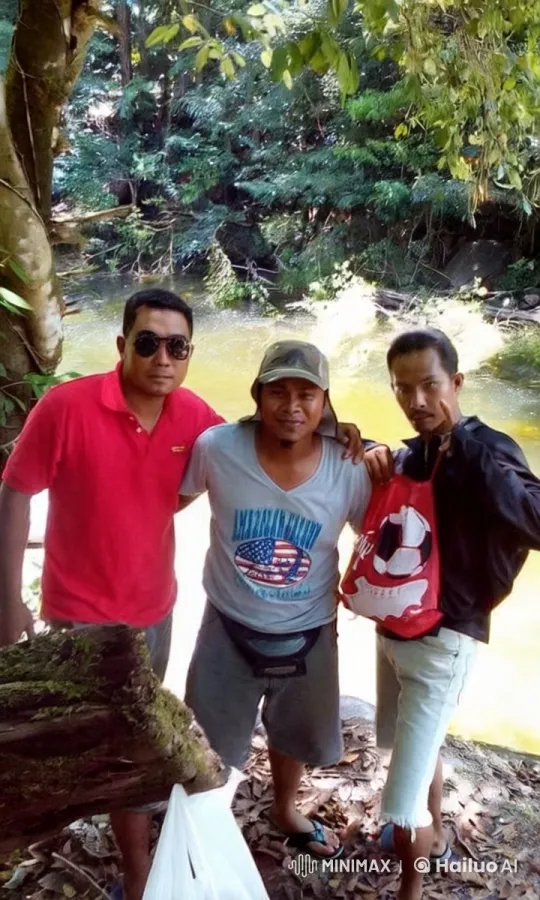 Friends Display Martial Arts Prowess by River – AI Generated Video | Hailuo AI