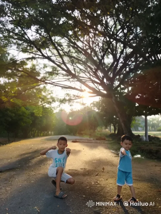 Boys' Energetic Kung Fu Battle in Sunset Park – AI Generated Video | Hailuo AI