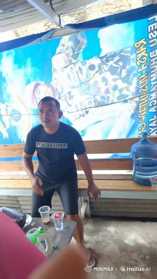 Peacekeeper Man Performing Joget Dangdut Dance Live2D – AI Generated Video | Hailuo AI