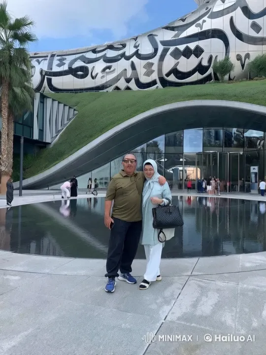 Couple Performs Kungfu in Front of Modern Building – AI Generated Video | Hailuo AI