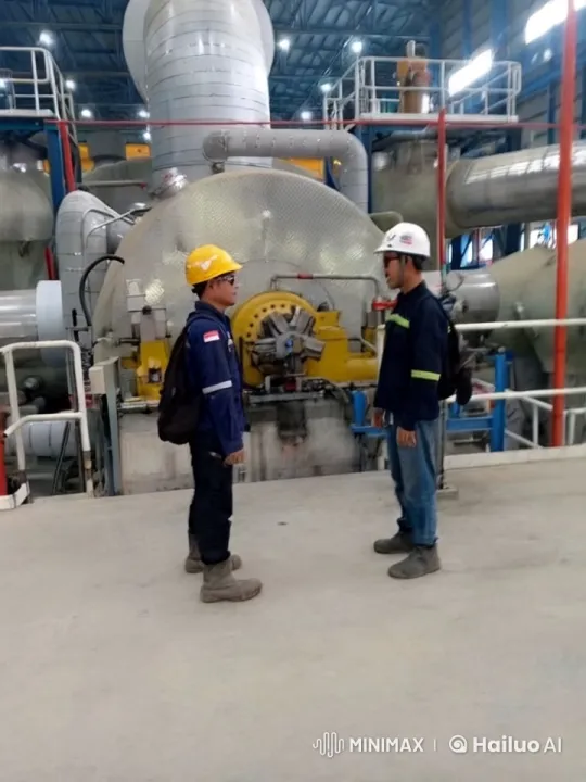Factory Workers Spar in Kungfu-Style Match – AI Generated Video | Hailuo AI
