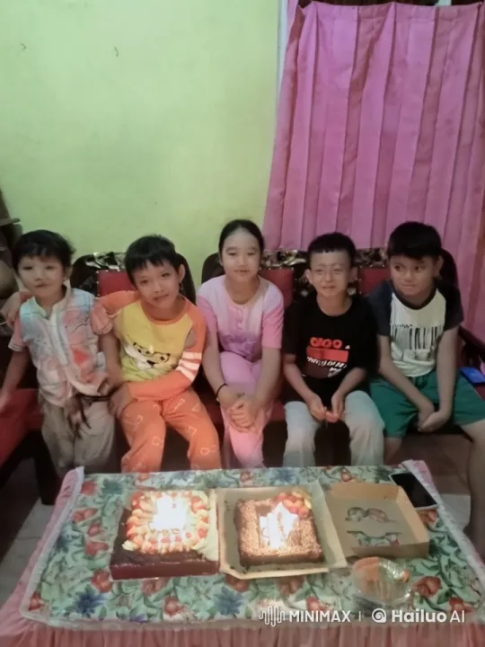 Festive Children Playfully Mimic Kungfu on Couch – AI Generated Video | Hailuo AI