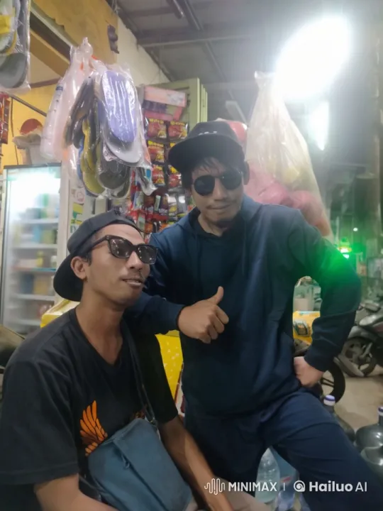 Wing Chun Practice in Bustling Marketplace – AI Generated Video | Hailuo AI