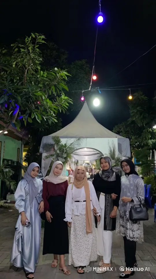 Elegant Women Showcase Kung Fu Under Festive Lights – AI Generated Video | Hailuo AI