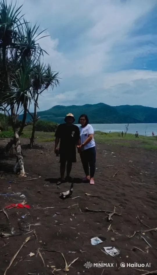 Couple on Beach: Kungfu Display with Serene Setting – AI Generated Video | Hailuo AI