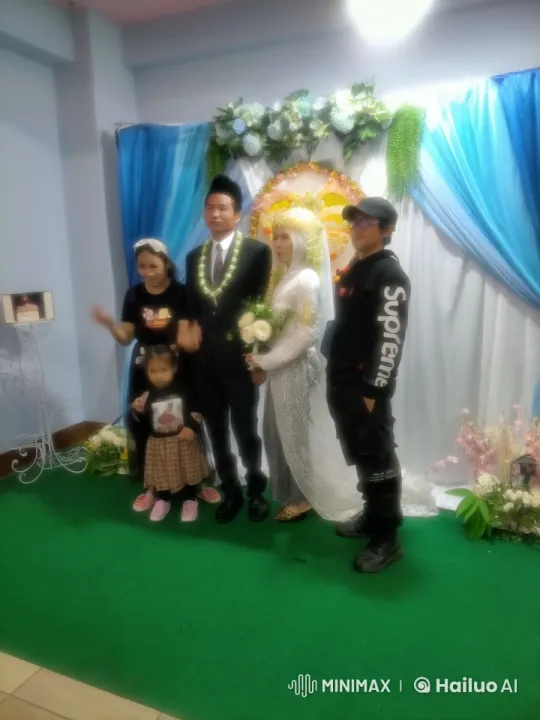 Wedding Couple Combines Romance and Kung Fu in Unique Photoshoot – AI Generated Video | Hailuo AI