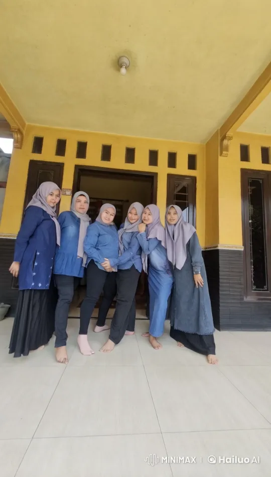 Denim-Clad Group Performs Synchronized Kung Fu in Front of Yellow Building – AI Generated Video | Hailuo AI