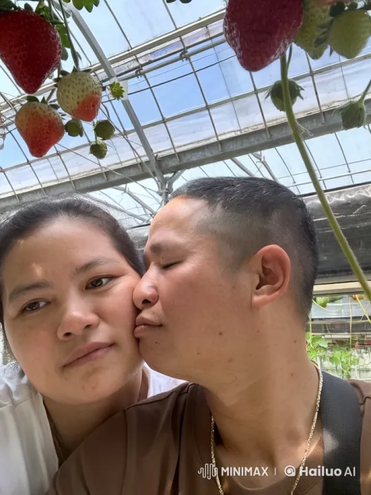 Kung Fu Fight Amidst Greenhouse Strawberries – AI Generated Video | Hailuo AI