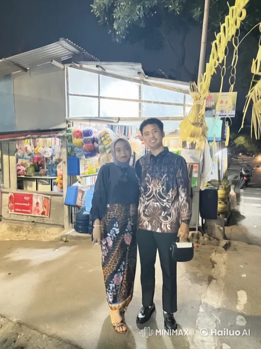 Night Market: Calm Streets, Intense Martial Arts Display – AI Generated Video | Hailuo AI