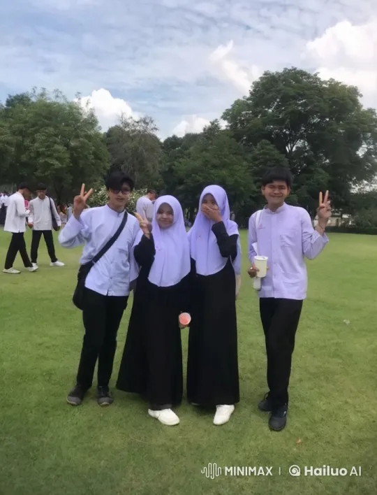 Students Practice Kungfu in School Park – AI Generated Video | Hailuo AI