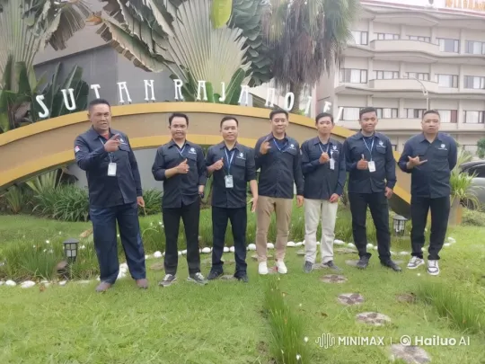 Seven Men Perform Synchronized Kungfu in Front of Hotel – AI Generated Video | Hailuo AI
