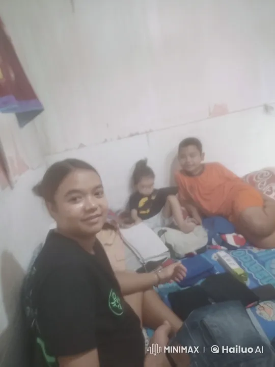 Live2D Kungfu Battle in Small Bedroom Setting – AI Generated Video | Hailuo AI