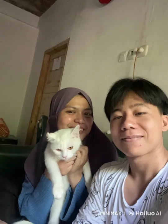 Cozy Room Kung Fu Fight with Cat Comedy – AI Generated Video | Hailuo AI