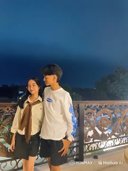Night Scene: Young Couple Practicing Kungfu on Balcony – AI Generated Video | Hailuo AI