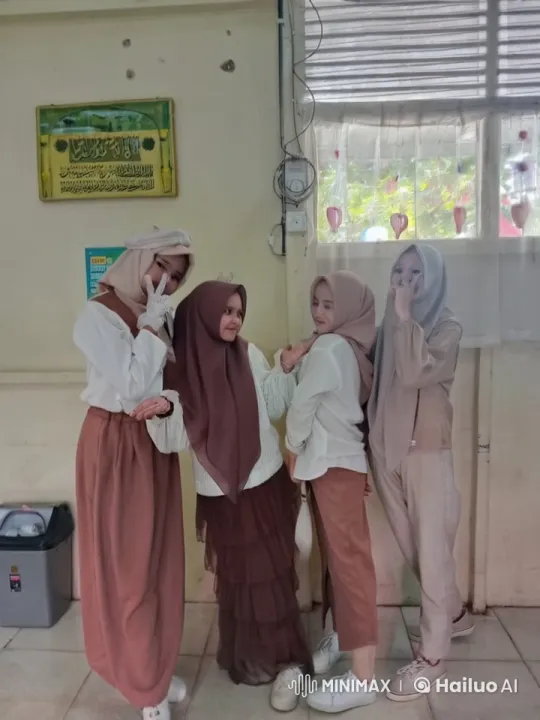 Stylish Girls Perform Kung Fu in Fashion-Forward Choreography – AI Generated Video | Hailuo AI