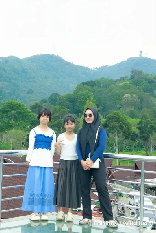 Martial Arts Performance on Rooftop Patio – AI Generated Video | Hailuo AI