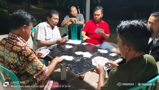Nighttime Kung Fu Display by Card Players – AI Generated Video | Hailuo AI