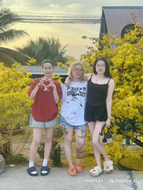 Three Women Perform Martial Arts in Sunset Garden – AI Generated Video | Hailuo AI