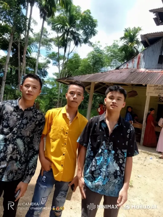 Young Men Practicing Kung Fu in Outdoor Setting – AI Generated Video | Hailuo AI
