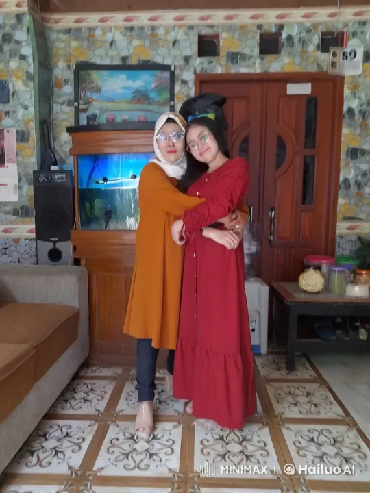 Women Practice Kungfu in Cozy Living Room – AI Generated Video | Hailuo AI