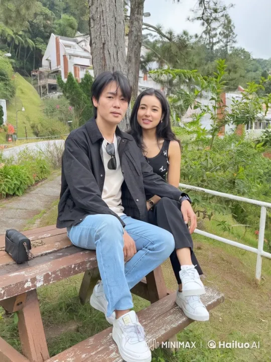 Couple Displays Martial Arts Skills in Scenic Setting – AI Generated Video | Hailuo AI