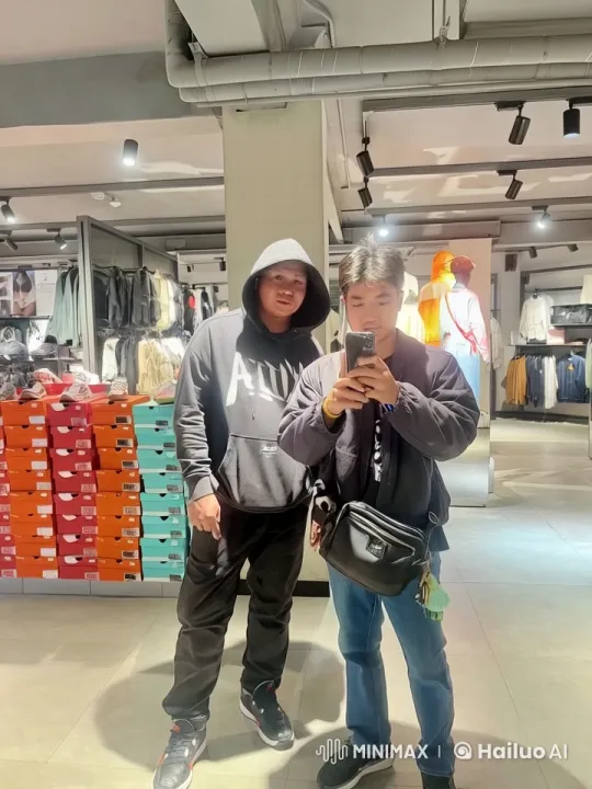 Martial Arts Showdown in Clothing Store – AI Generated Video | Hailuo AI