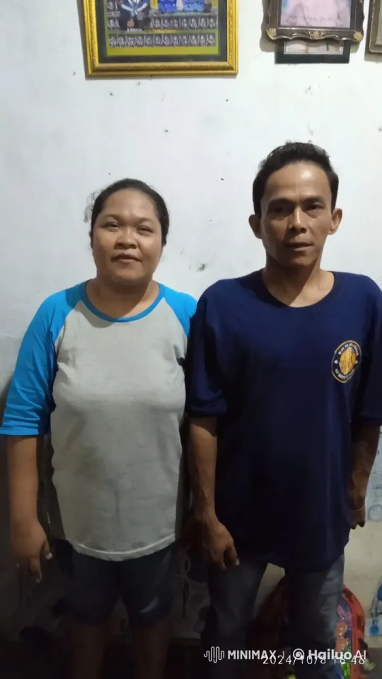 Couple Celebrating with Friends at a Party – AI Generated Video | Hailuo AI