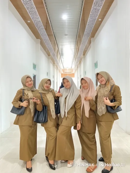 Women in Brown Uniforms Perform Synchronized Kung Fu – AI Generated Video | Hailuo AI