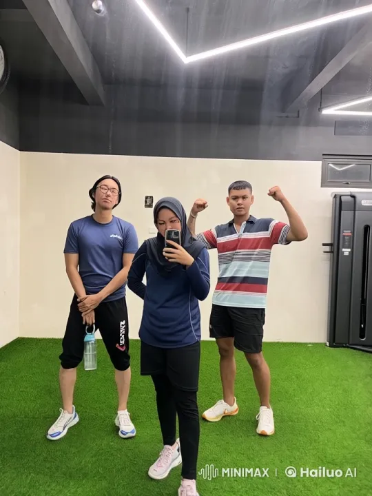 Live2D Video: Trio Showcases Kung Fu Skills – AI Generated Video | Hailuo AI