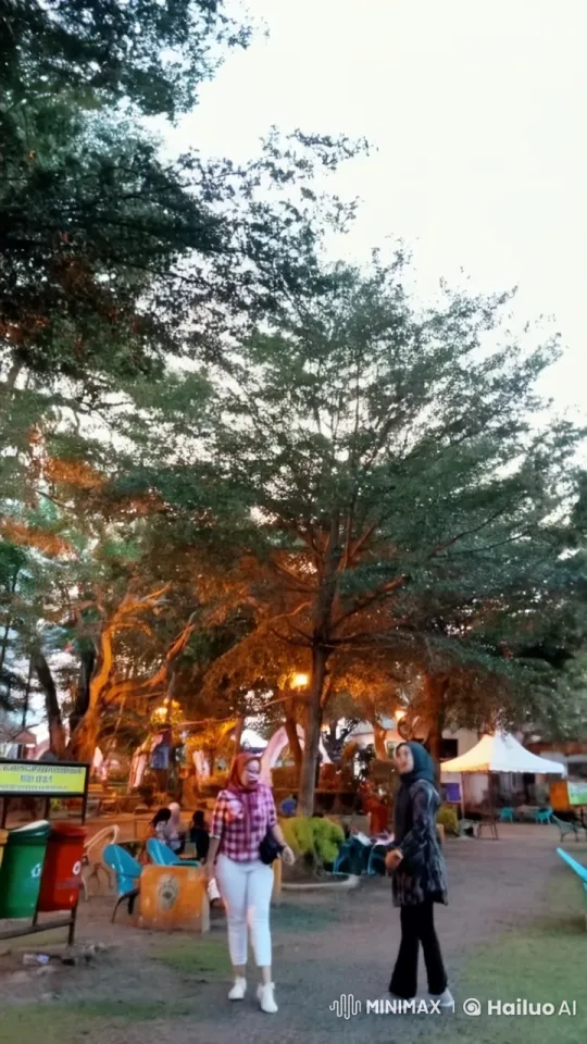 Evening Kungfu Duel in Lush Park Setting – AI Generated Video | Hailuo AI