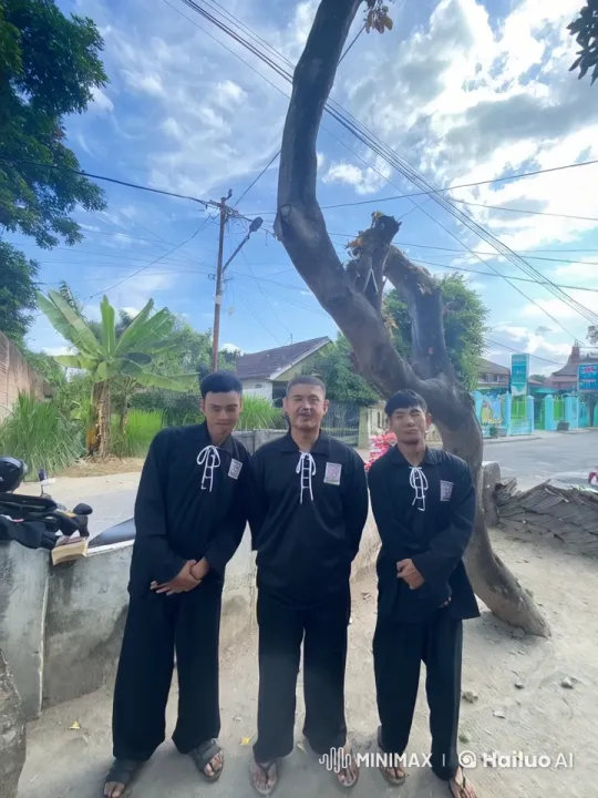 Traditional Kungfu Masters Perform in Scenic Outdoor Setting – AI Generated Video | Hailuo AI