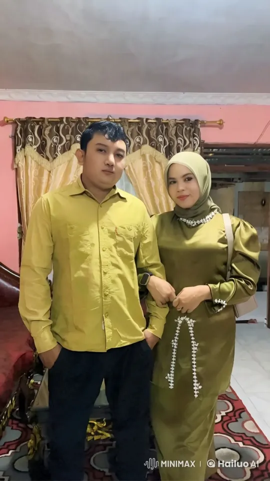 Green Attired Pair Showcase Kungfu in Decorated Room – AI Generated Video | Hailuo AI
