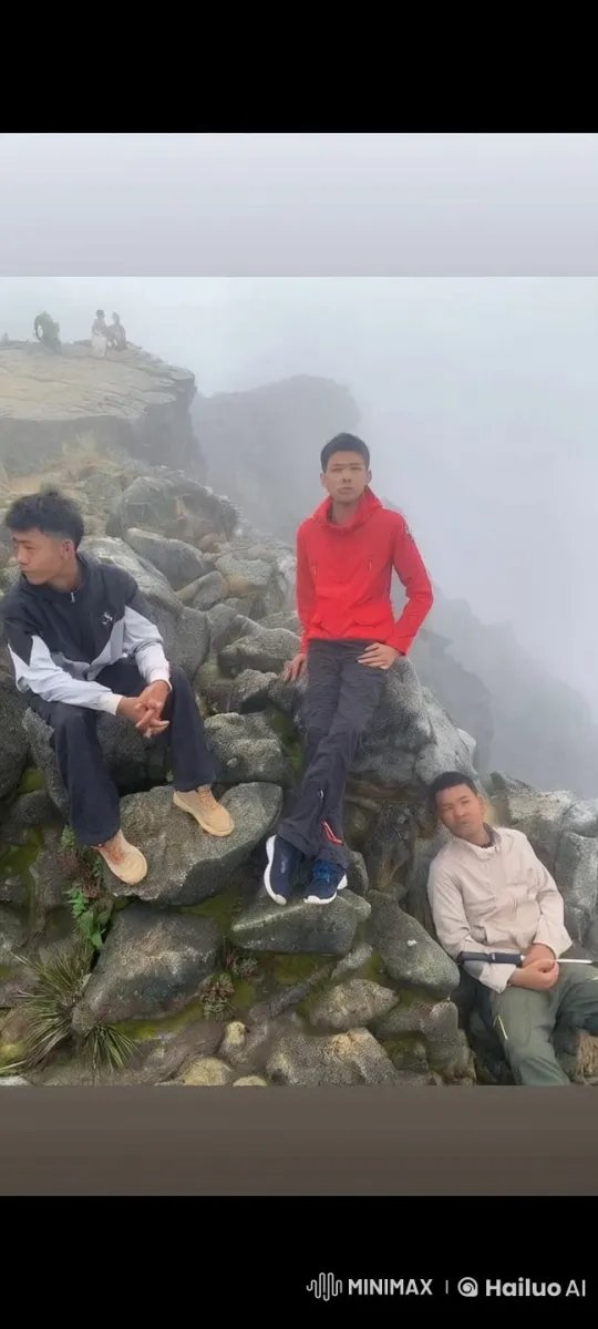Misty Mountain Kungfu Display by Three Practitioners – AI Generated Video | Hailuo AI
