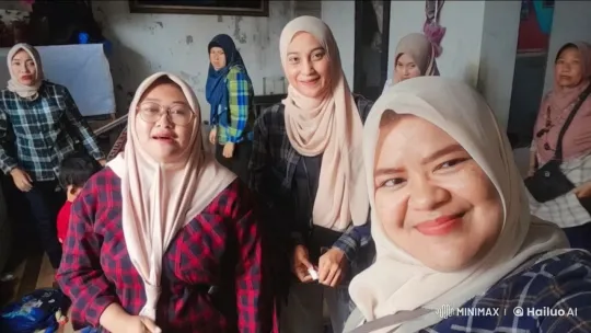 Women in Plaid and Hijabs Perform Kunfu in Busy Room – AI Generated Video | Hailuo AI