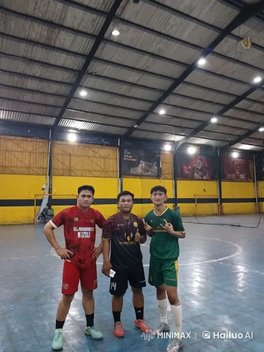 Red Athlete Performs Kungfu on Futsal Court – AI Generated Video | Hailuo AI