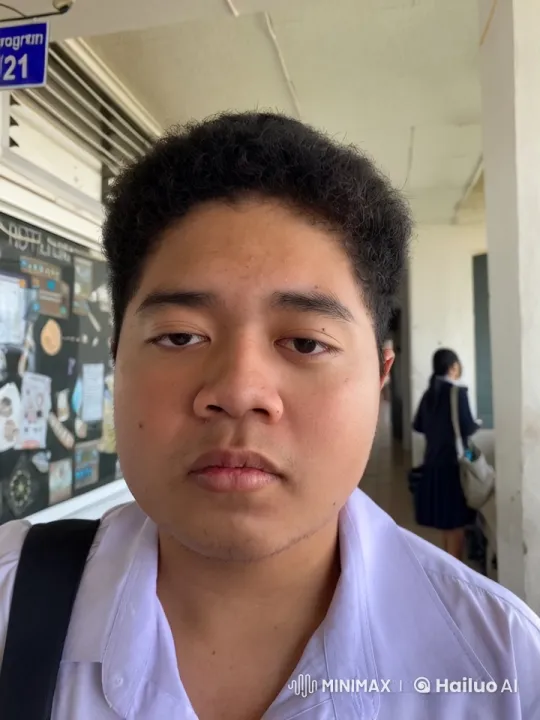 Students Sharing Hamburgers in School Corridor – AI Generated Video | Hailuo AI