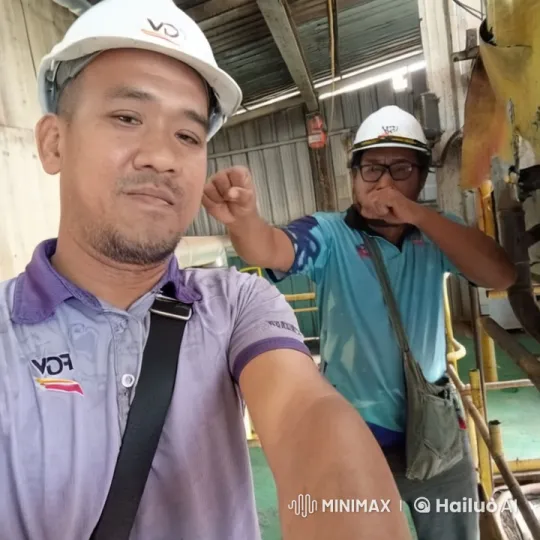 Workers Practice Kungfu in Industrial Setting – AI Generated Video | Hailuo AI