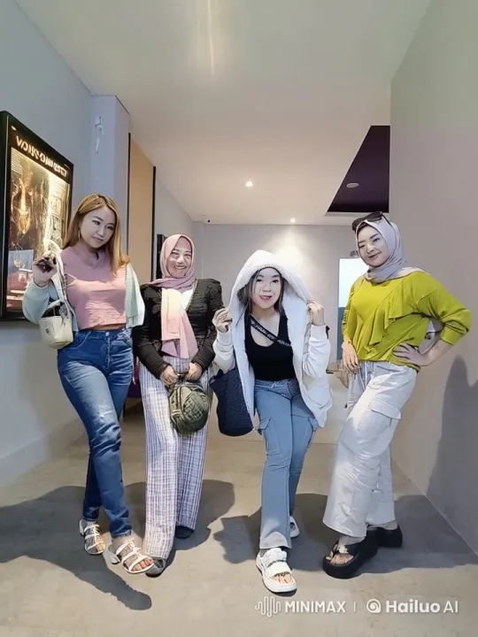 Women Display Impressive Kung Fu Skills in Hallway – AI Generated Video | Hailuo AI
