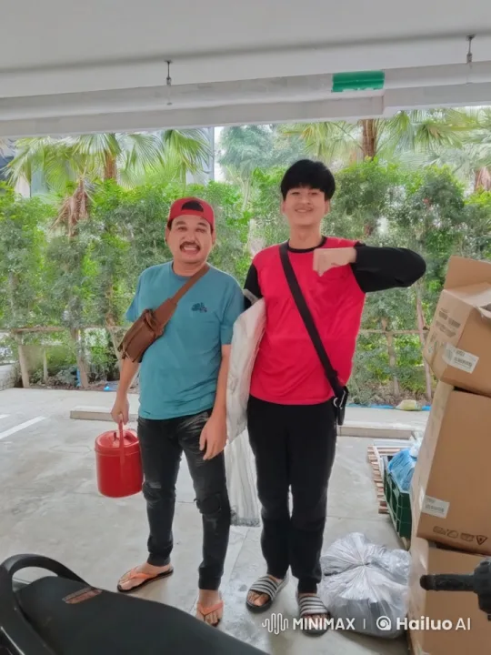 Kung Fu Duel in Outdoor Parking Area – AI Generated Video | Hailuo AI