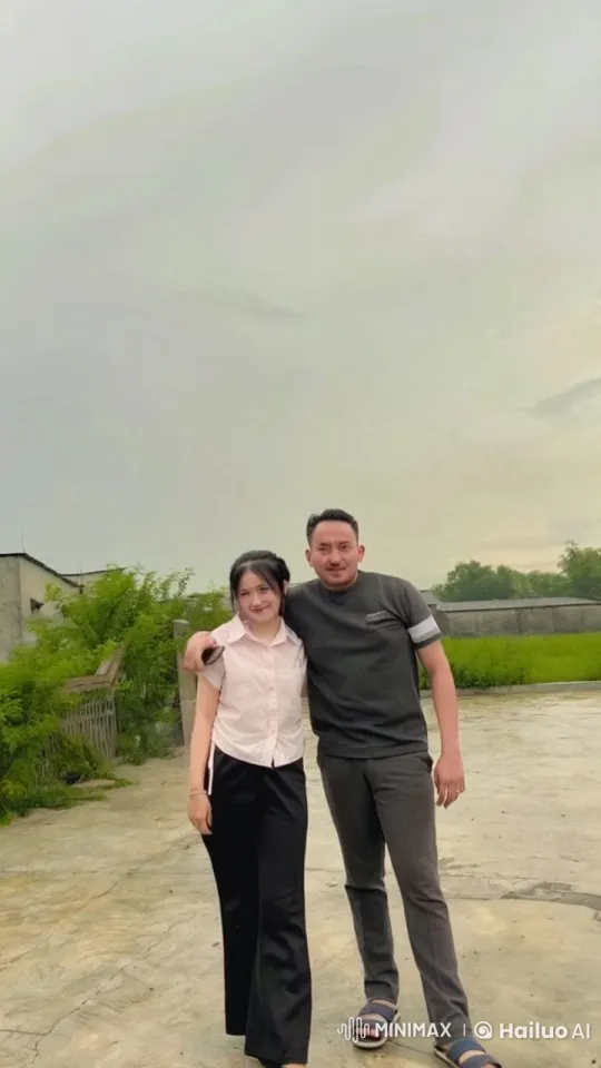 Couple's Energetic Kungfu Performance in Green Setting – AI Generated Video | Hailuo AI
