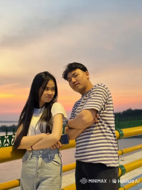 Casual Duo Engage in Energetic Kungfu Duel at Sunset – AI Generated Video | Hailuo AI