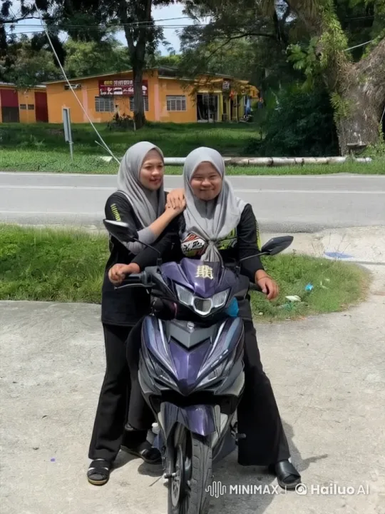 Kung Fu Practitioners Perform by Purple Motorcycle – AI Generated Video | Hailuo AI
