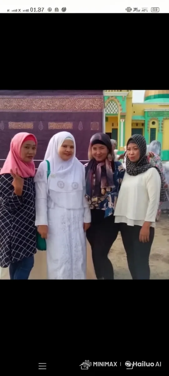 Women Practice Kungfu in Colorful Outdoor Setting – AI Generated Video | Hailuo AI