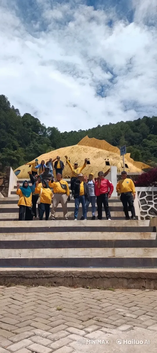 Tourists Practice Kung Fu at Golden Fish Structure Amidst Nature – AI Generated Video | Hailuo AI