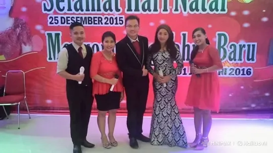 Christmas Celebration with Dynamic Kung Fu Performance – AI Generated Video | Hailuo AI